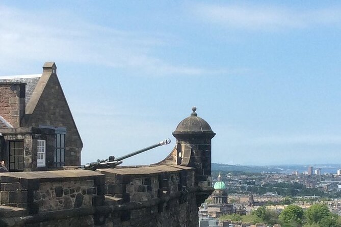 Private Edinburgh Castle Tour - Andy’s guiding style: thorough, personal, and sometimes too long