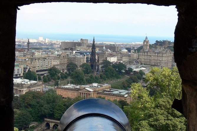 Private Edinburgh City Tour - Old Town and the Royal Mile: two hours in medieval Edinburgh