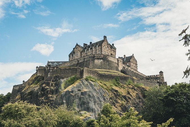 Private Edinburgh Tour for Families with a Local, 100% Personalized - Meeting at St Andrew Square