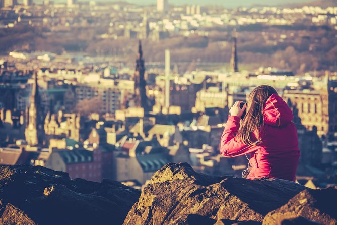 Private Edinburgh Tour for Families with a Local, 100% Personalized - Edinburgh Castle and the Feudal Chapter