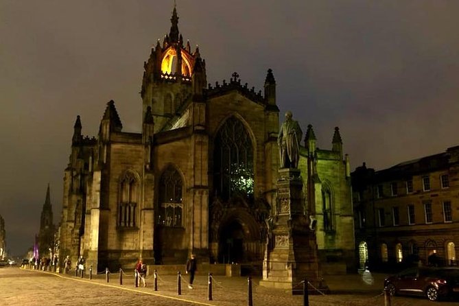 Private Evening Royal Mile Walking Tour - What a private guide adds in 90 minutes