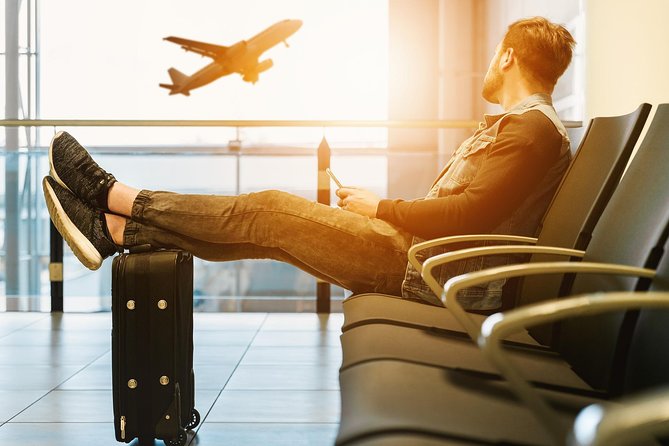 Private Glasgow Arrival Transfer - Airport to Hotel / Accommodation - Landing at Glasgow Airport without the taxi queue