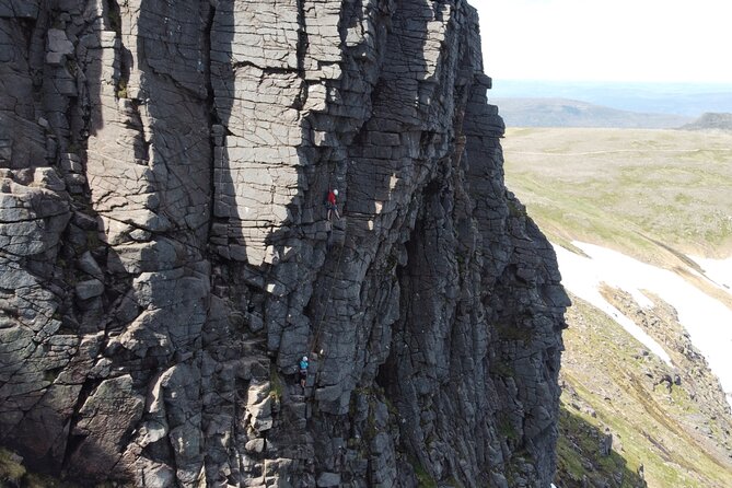 Private Guided Rock Climbing Experience in the Cairngorms - Learning rope work before you climb