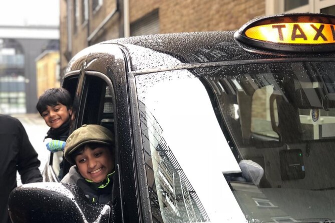 Private Half Day Tour of Edinburgh in a Black Cab - St Giles’ Cathedral from the outside