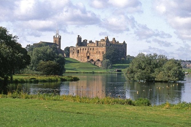 Private Highland Whisky, Stirling Castle and Linlithgow Palace Tour - Edinburgh - Stirling Castle above the old royal city