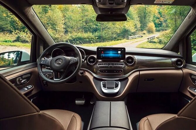 Private MiniVan Transfer from Glasgow GLA Airport to Edinburgh - Meeting your chauffeur inside Glasgow Airport