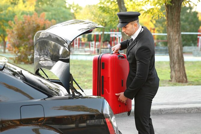 Private One way Transfer Edinburgh Airport to Edinburgh - Meet and greet at EDI: the part to handle carefully