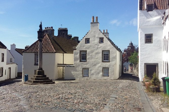Private Outlander Day Tour from Edinburgh - The guide makes or breaks the day