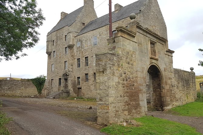 Private Outlander Tour from Edinburgh - Hopetoun House and a seasonal warning