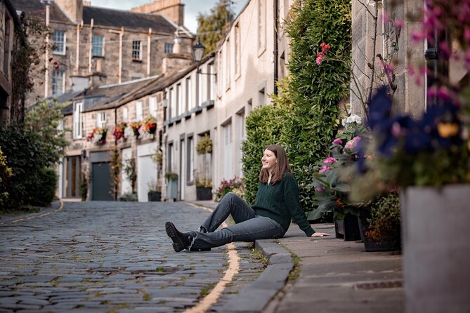 Private Photoshoot in Edinburgh with a Professional Photographer - How the photographers handle posing and timing