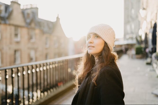 Private Photoshoot with Views of World Famous Edinburgh Castle - Key points at a glance