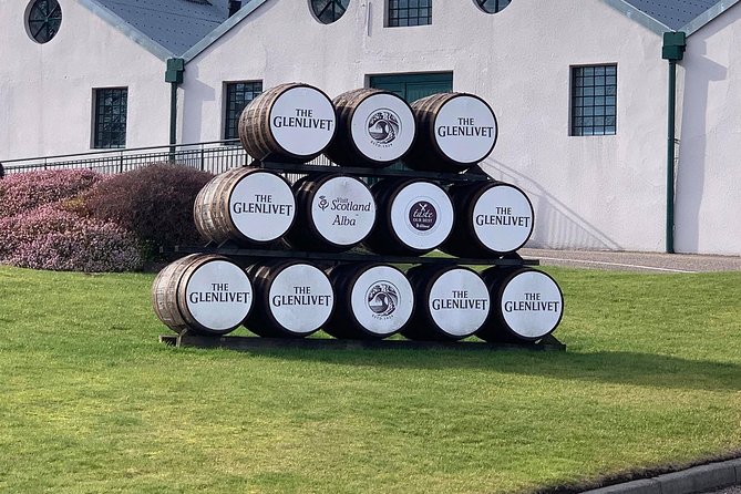 Private Speyside Tour with Glen Moray, Cardhu and Glenlivit - The Glenlivet: shopping and whisky without a scheduled tour