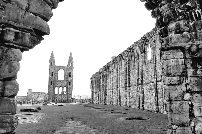 Private St Andrews, Dunfermline and Fife Day Tour from Edinburgh - St Andrews Old Course and the Swilken Bridge