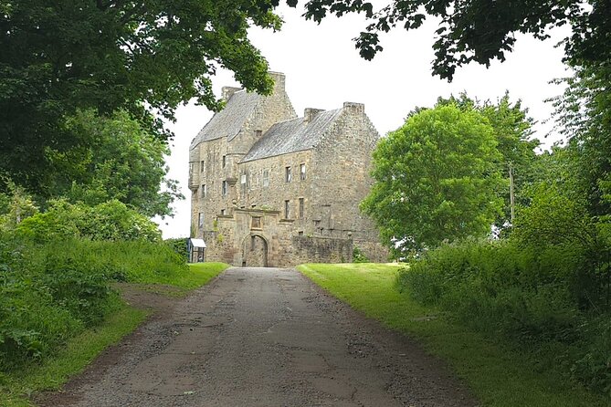 Private Travel to Outlander Filming Locations Across Scotland - A closer look at the private vehicle format