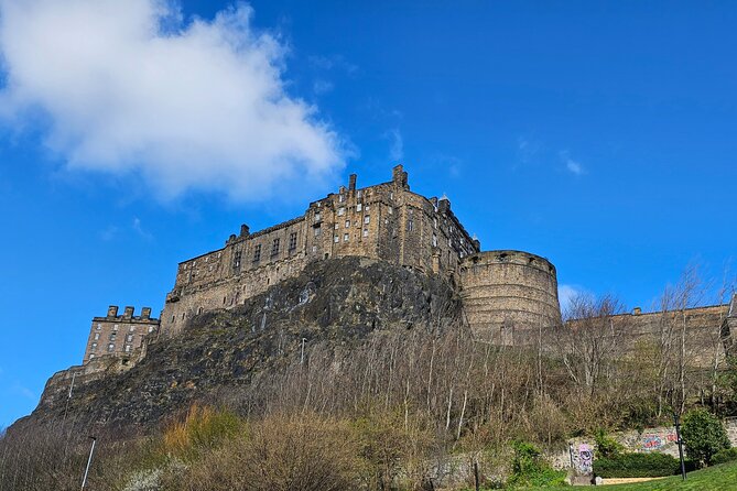 Privately Guided Day Tour of Edinburgh in Luxury Minivan - Holyroodhouse and Edinburgh Castle require extra planning