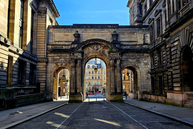 Privately Guided Day Tour of Glasgow in Luxury Minivan - Kelvingrove: art, warplanes, and Red Clyde