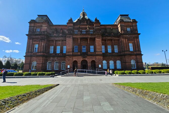 Privately Guided Day Tour of Glasgow in Luxury Minivan - High Street and the Tollbooth Steeple
