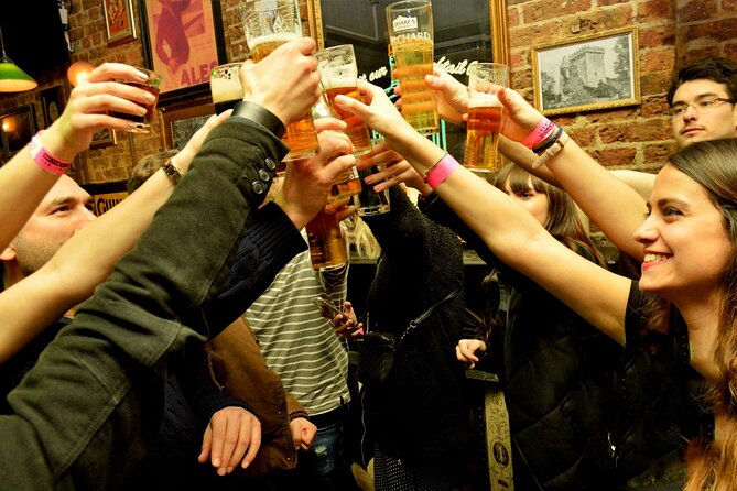 Pub Crawl in Edinburgh - The included shots and drink deals