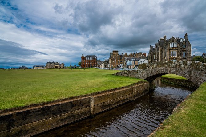 Rebels, Romance & Raisins St. Andrew's Walking Audio Tour - Hamish the cat and the human side of town