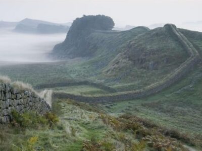 Rosslyn Chapel and Hadrian’s Wall Small Group Tour from Edinburgh
