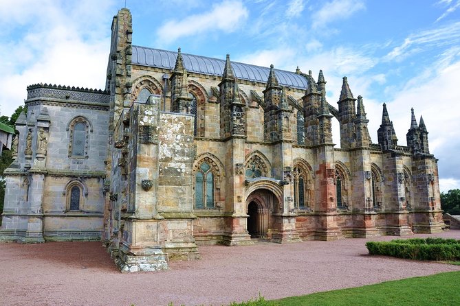 Rosslyn Chapel and Scottish Borders Small-Group Day Tour from Edinburgh - Leaving Edinburgh from St Andrew Square