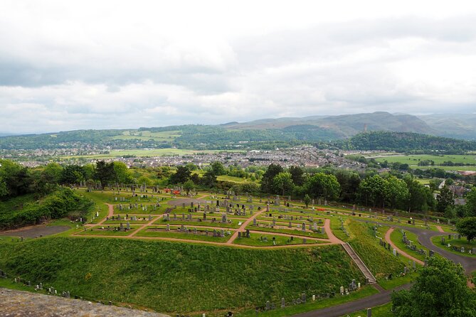 Rosslyn Chapel, Dunfermline Abbey and Stirling Castle Day Tour - The guides make the long road time count