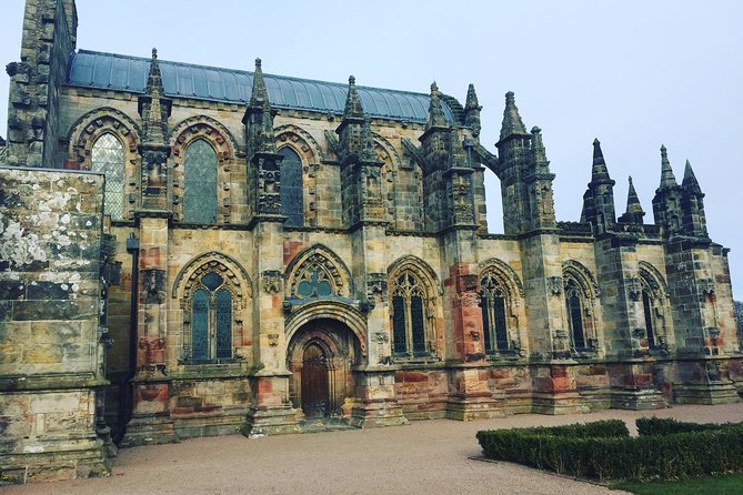 Scottish Borders Tour Between Scotland and England Lies hidden Beauty - Melrose Abbey: a brief visit to a major Scottish ruin