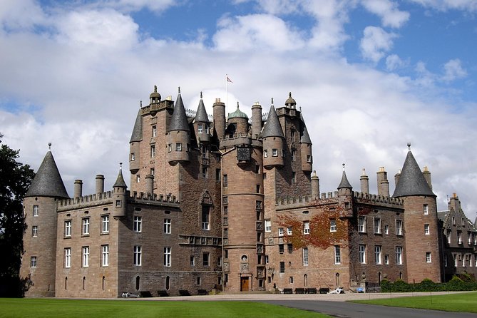 Scottish Castles Glamis and Dunnottar Italian Tour Guide - Key points to know before booking