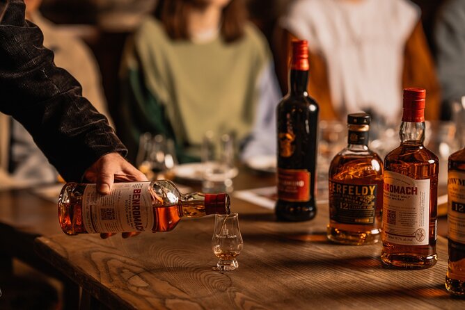 Small Group Edinburgh Whisky Tour and Tasting - Small group benefits and minor limitations