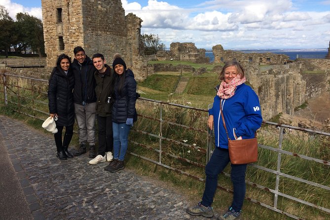 St Andrews Must-Sees Daily Walking Tour (11am & 2pm) - A small pause for the famous St Andrews cat
