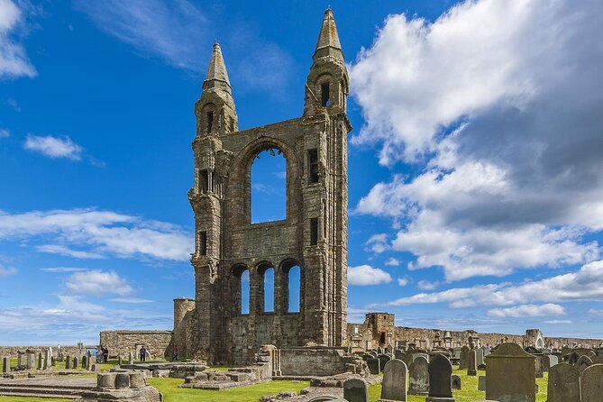 St. Andrews Spectral Soirée: Ghostly Echoes of History - Market Street and the Grey Lady