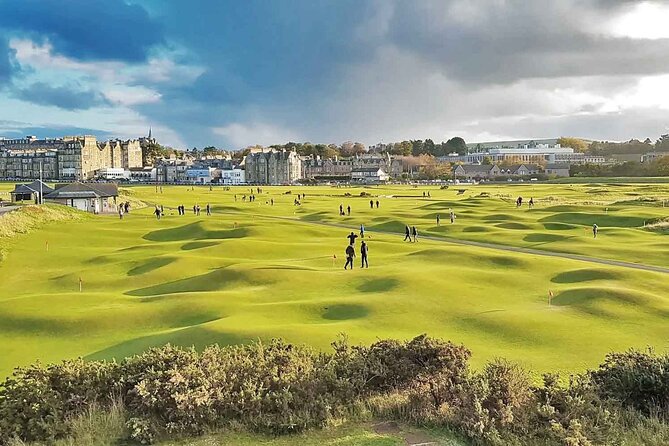 St. Andrews & The Old Course Private Day Tour from Edinburgh - Forty-five minutes at the Himalayas Putting Course