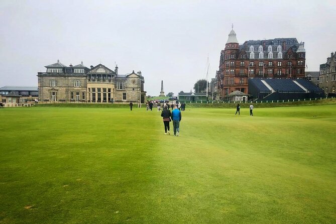 St Andrews, Villages and Coastal Charm: Private Land Rover Tour - Falkland in 30 minutes