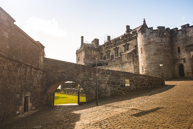 Stirling Castle, Loch Lomond and Cruise Day Tour from Glasgow - The 16-seat minicoach and the road north