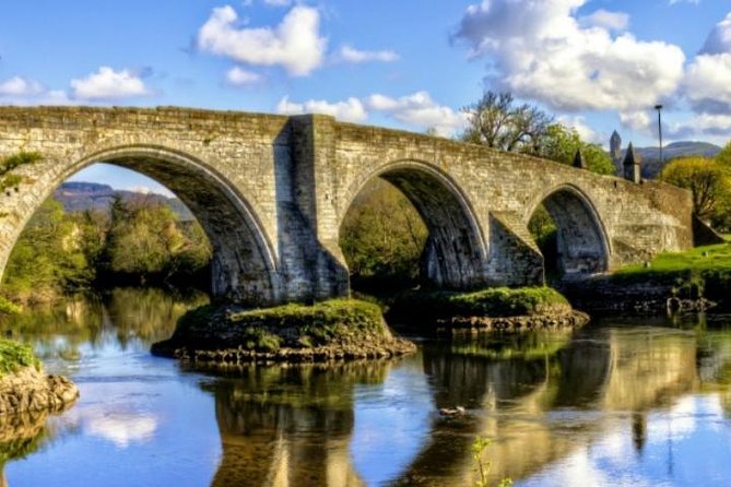 Stirling Luxury Private Day Tour from Edinburgh - Lunch at The Birds and The Bees
