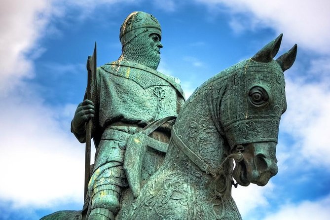Stirling Luxury Private Day Tour with Scottish Local - The Kelpies and The Helix