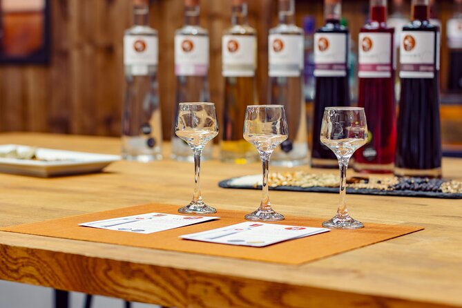 Tayport Distillery Tour & Tastings - The family welcome is the main attraction