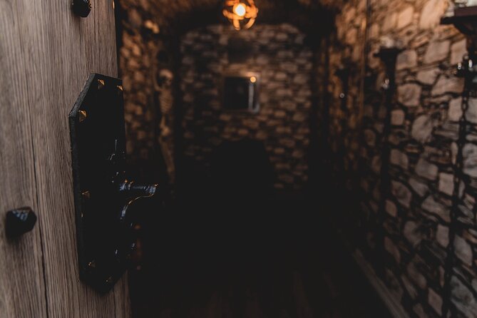 The Ghost of Mary Queen of Scots Escape Room - A royal tragedy becomes a haunted puzzle