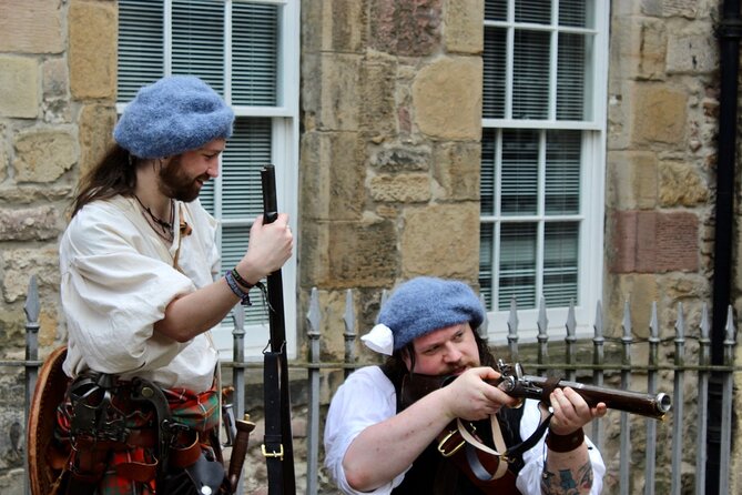 The History Behind Outlander Tour - Chessel’s Court and the story of Deacon Brodie