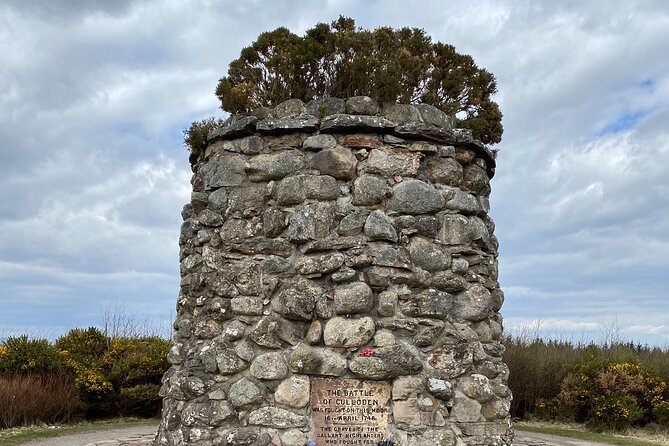 The Outlander Tour Clava, Culloden, Urquhart, Loch Ness & Beauly - Wardlaw Mausoleum and the Fraser connection