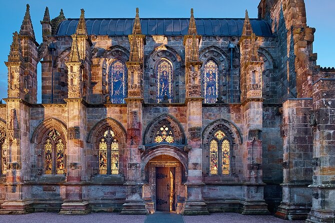 The Scottish Borders Full-Day Private Tour in a Luxury Minivan with Local Guide - Guides who make the private format worthwhile