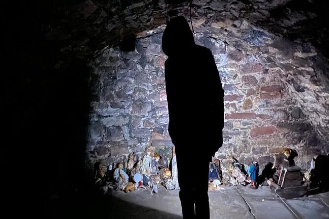 The World Famous Underground Ghost Tour - Down into the South Bridge vaults