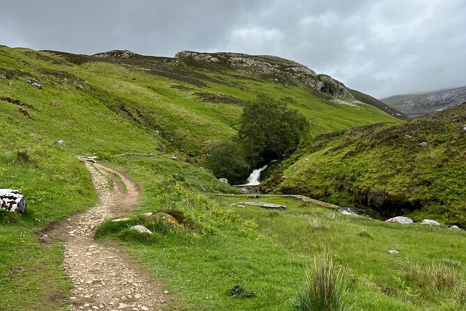 ULLAPOOL PORT Cruise Ship Tour, Ardvreck Castle, Rocks & More - A local guide can make the difference