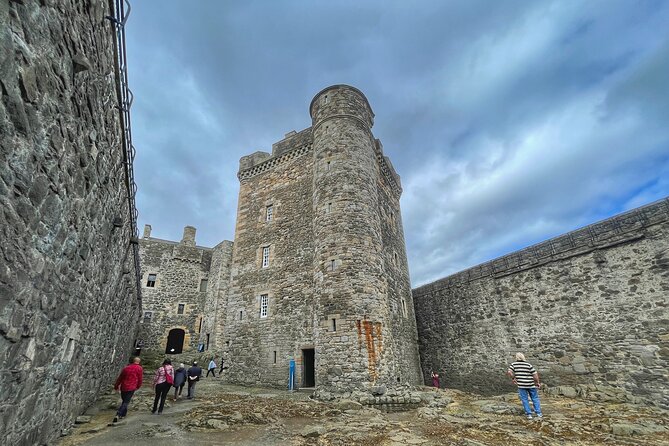 Ultimate Outlander Day Tour - Aberdour Castle and the winter route