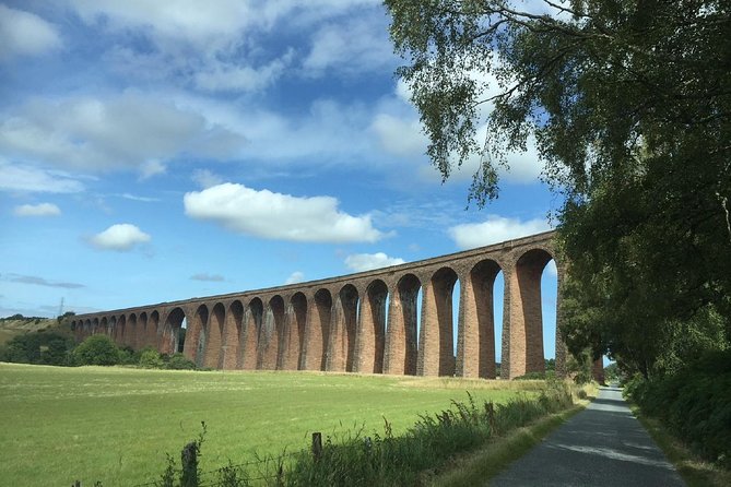 Urquhart Castle, Culloden, Clava Cairns, Loch Ness - Inverness: a short city break with a changing castle view