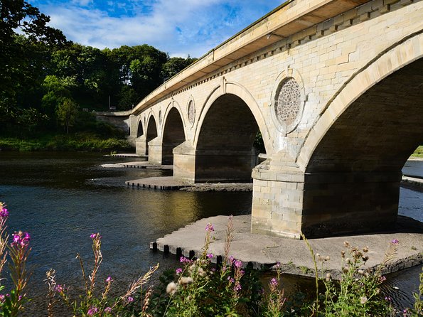 Viking Coast and Alnwick Castle Very Small Group Tour from Edinburgh - A comfortable ride from Waterloo Place