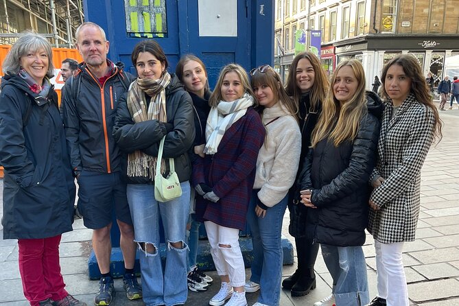 Walking Tour of Glasgow - Meeting at the heart of central Glasgow