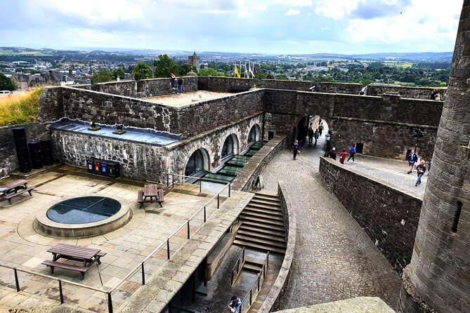 Wallace monument, Stirling Castle, Linlithgow Palace Private Tour - Linlithgow Palace: Ruins With Room to Imagine