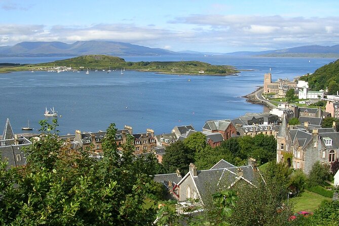West Coast Lochs & Castles Tour - from Glasgow - Oban gives you 90 minutes for lunch