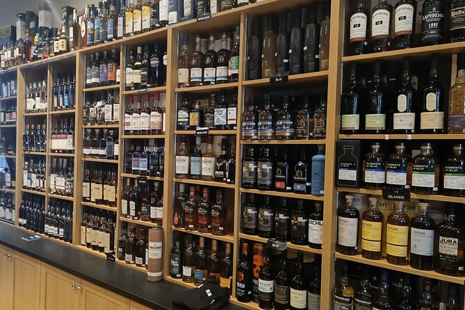 Whisky tasting experience - How the guide turns whisky into a history lesson